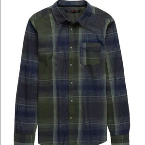 🆕 Men’s Plaid Button Up Shirt Men’s top - Size Small top • casual flannel plaid